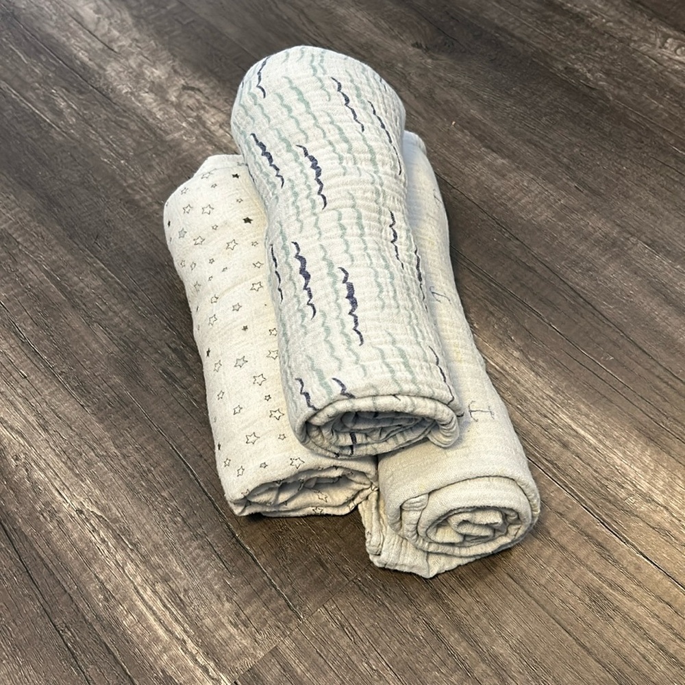 Set of Muslin swaddle Blankets